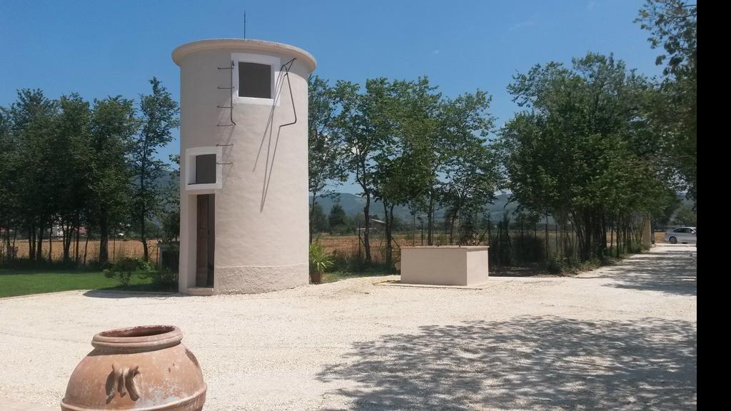 Podere Le Volte Degli Angeli 斯佩洛 外观 照片