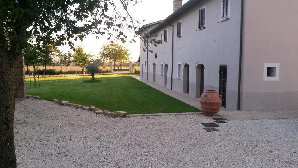 Podere Le Volte Degli Angeli 斯佩洛 外观 照片