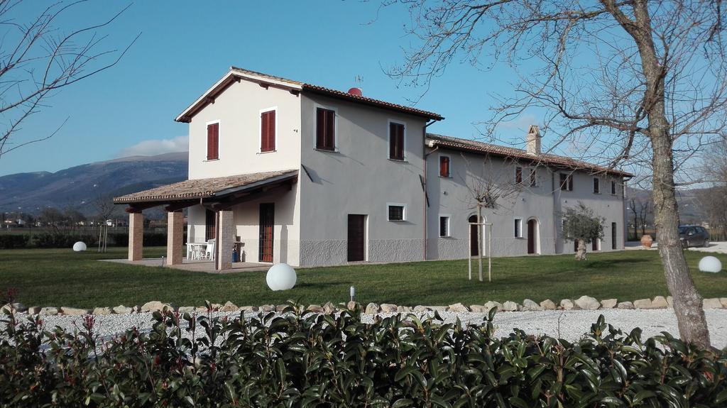 Podere Le Volte Degli Angeli 斯佩洛 外观 照片