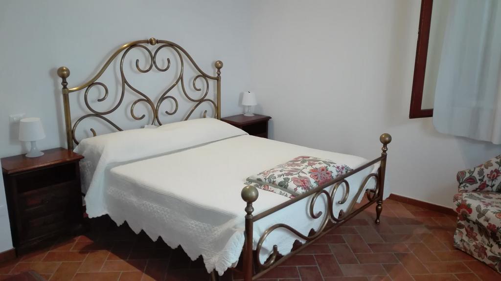 Podere Le Volte Degli Angeli 斯佩洛 外观 照片