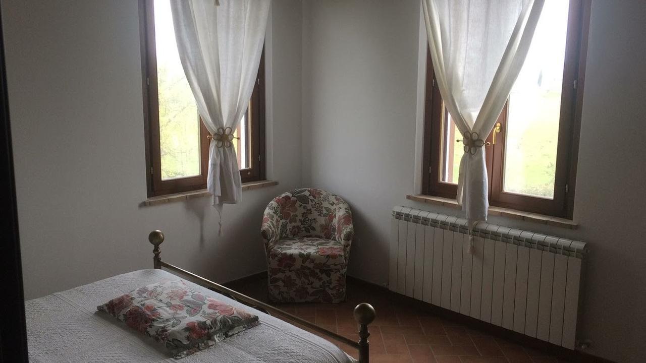 Podere Le Volte Degli Angeli 斯佩洛 外观 照片