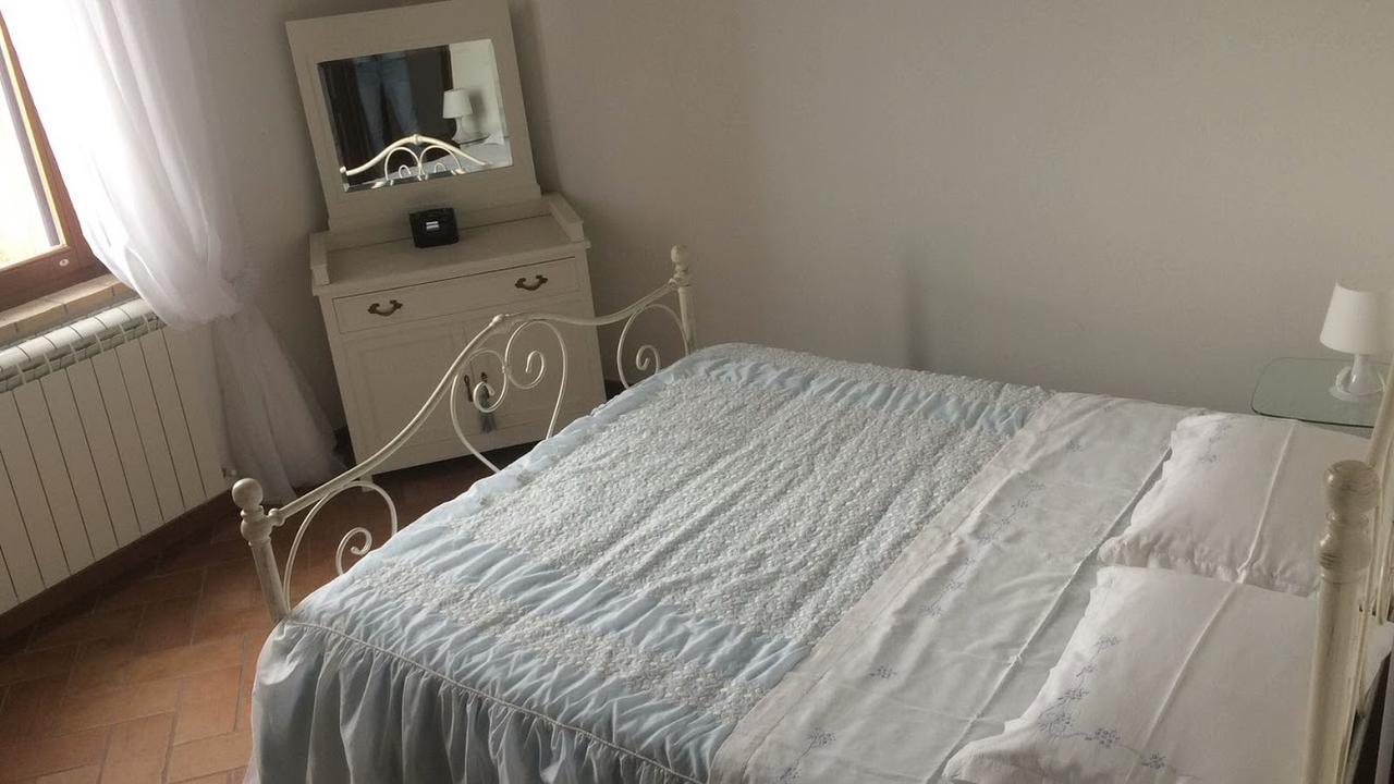 Podere Le Volte Degli Angeli 斯佩洛 外观 照片