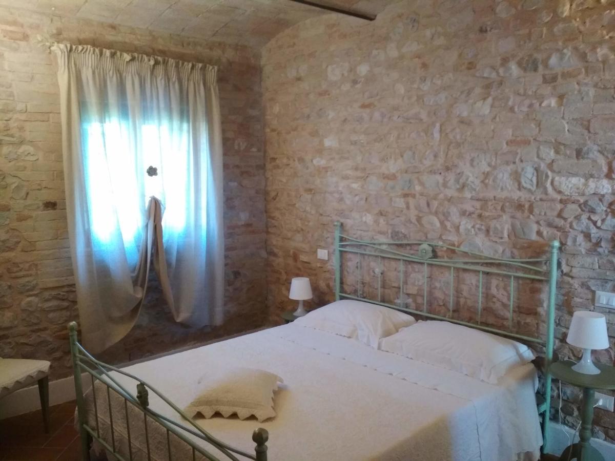 Podere Le Volte Degli Angeli 斯佩洛 外观 照片