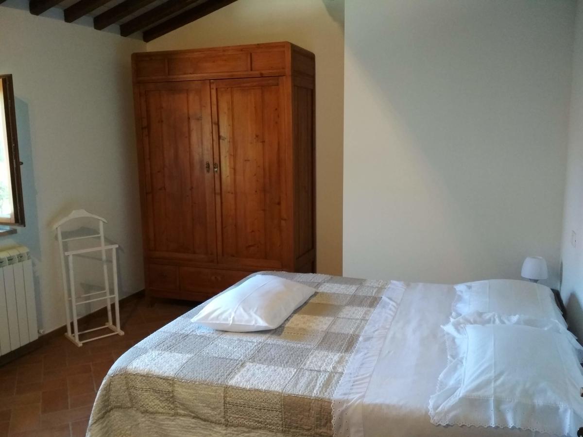Podere Le Volte Degli Angeli 斯佩洛 外观 照片